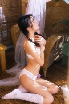 老公用嘴舔老婆下面好吗?